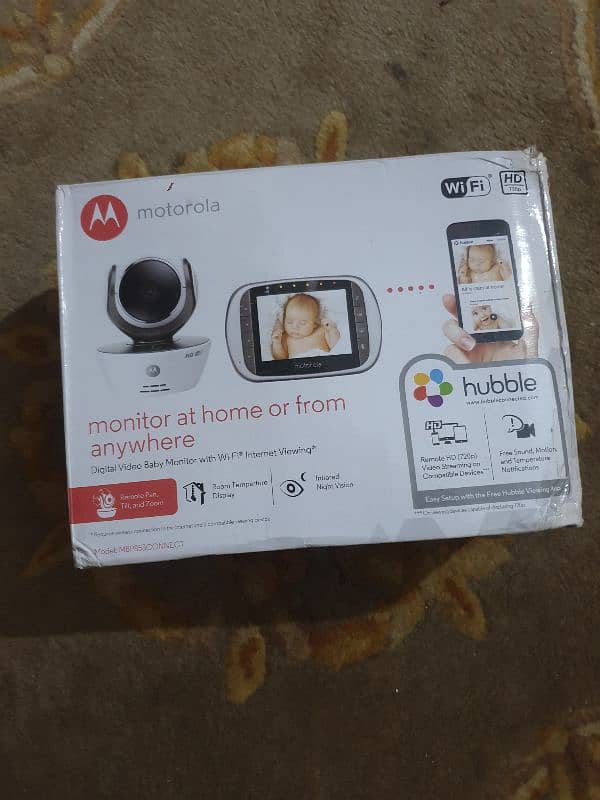 Motorola Baby Monitor 3.5-Inch LCD Monitor and Wi-Fi Internet Viewing 1