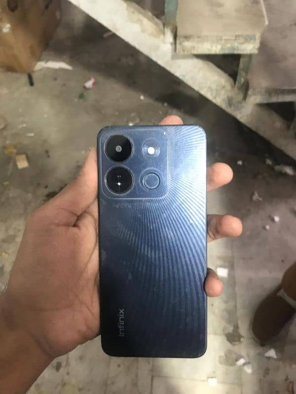 Infinix smart 7 HD black color 2