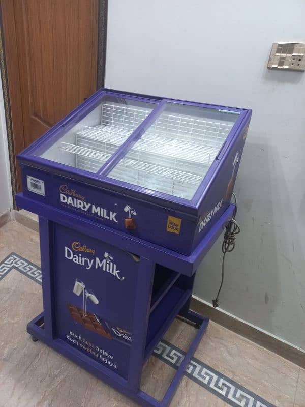 Dairymik Mini Freezer New Condition 3