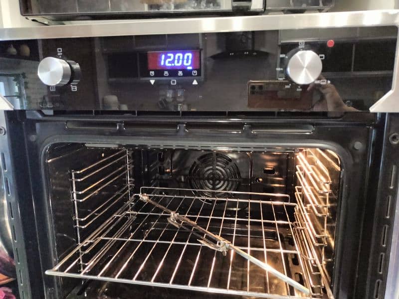 Brand New Oven for sale-never used 0