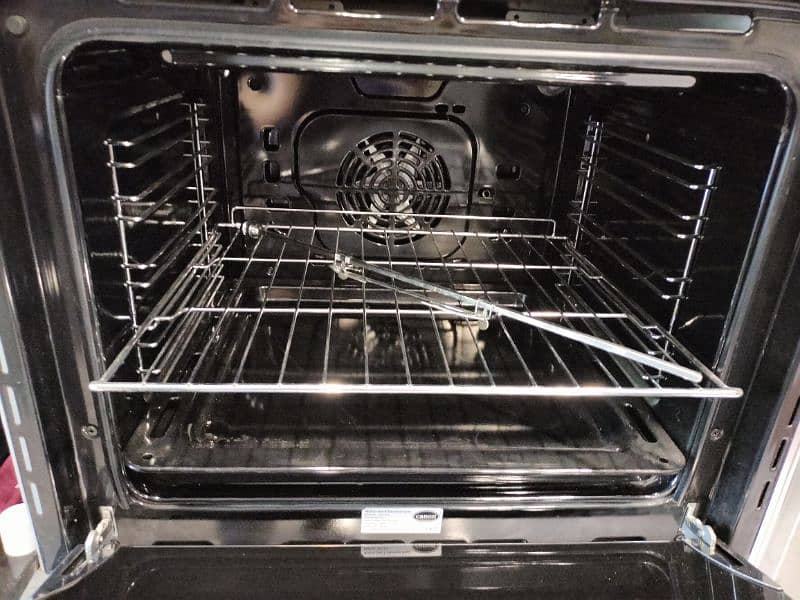 Brand New Oven for sale-never used 1