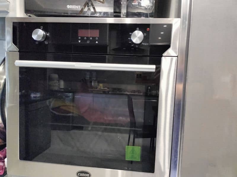 Brand New Oven for sale-never used 3