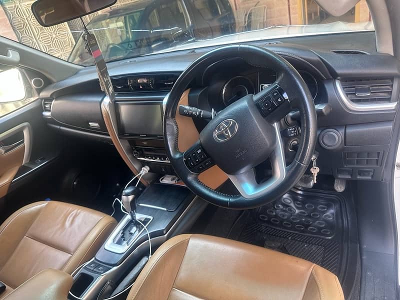 Toyota Fortuner 2018 10