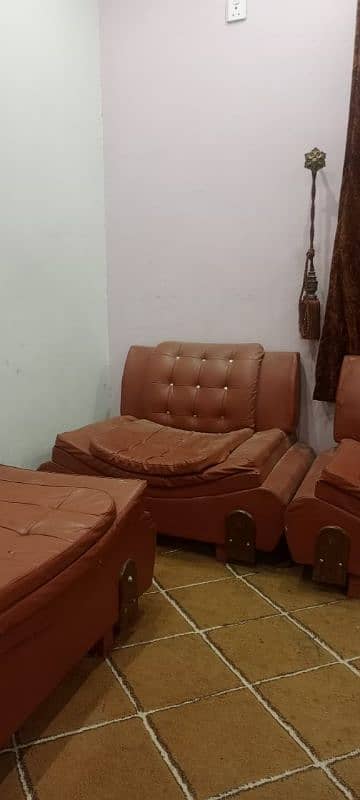 7 seater sofa set used 1