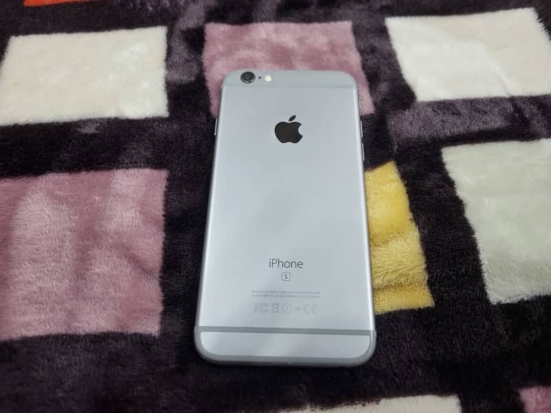 IPhone 6s non pta all ok phone   what app 03454704576 2