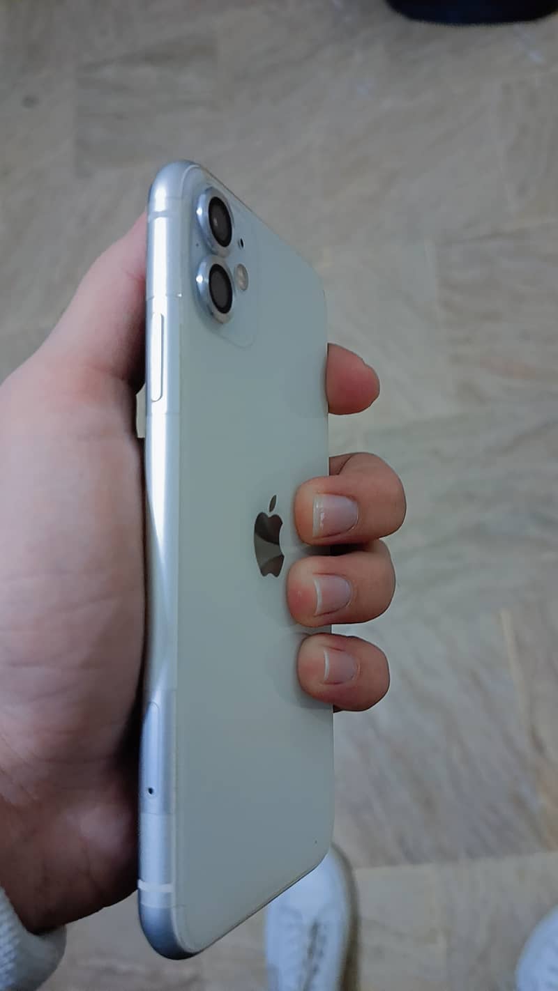 Apple iPhone 11 2