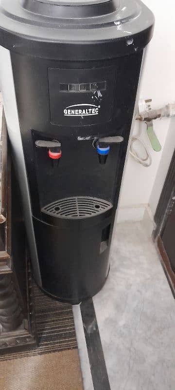 hot and cold water dispenser good condition 1