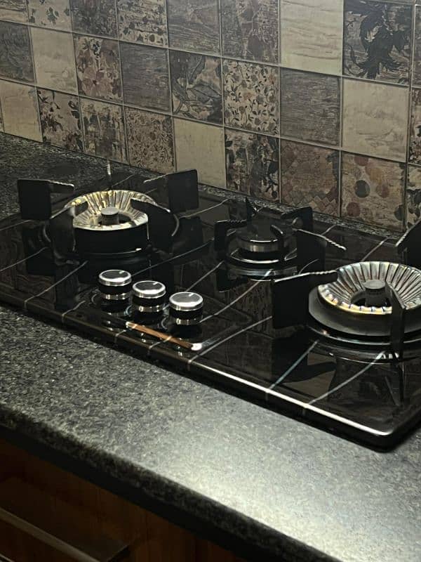 3 burner brand new stove/ black colour 0