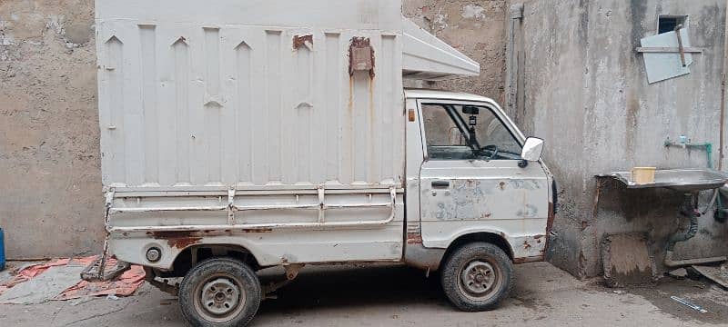 Suzuki pickup with hood 0