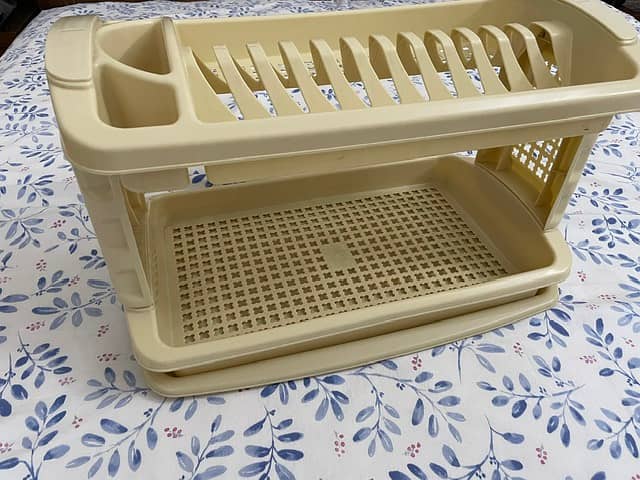 Plastic kitchen rack - With drain tray 0