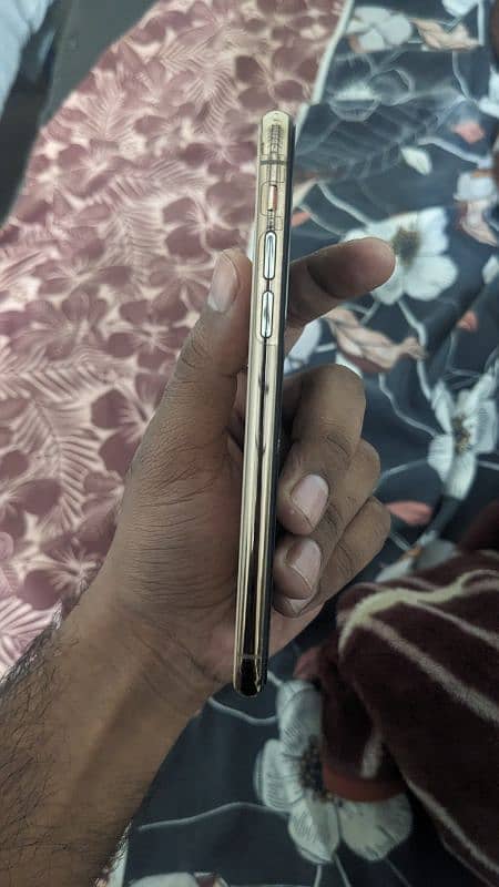 Iphone XS (Non PTA) 256GB 4