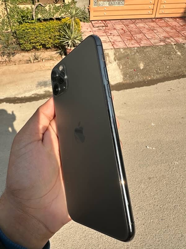 iphone 11 pro max 256gb jv waterpack phone 10/10 3