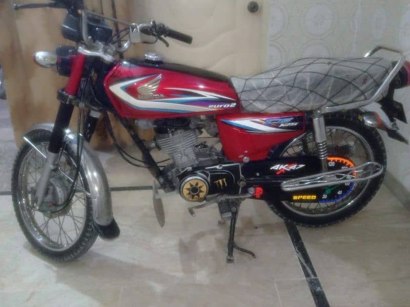 Honda 125 CG red colour 3