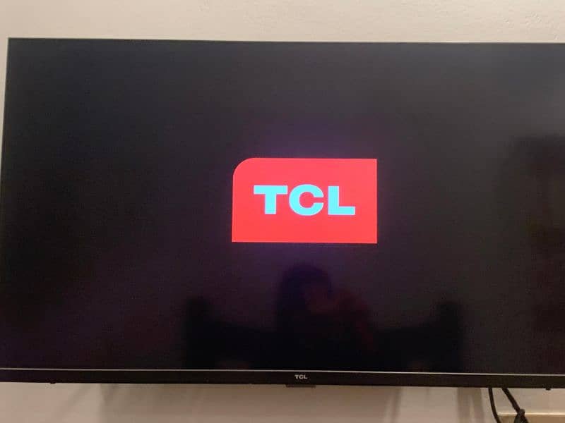 TCL 40-Inch LCD TV 0