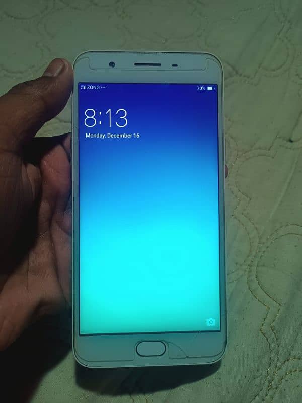 Oppo F1s (4/64 GB) 6