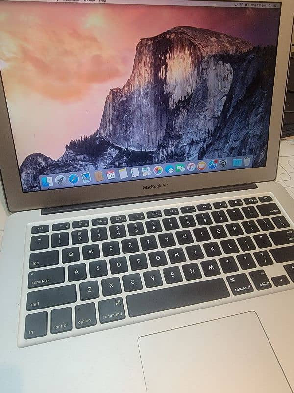 Apple macbook air 1