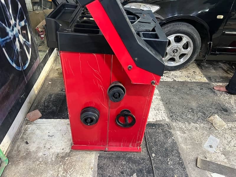 big red wheel balancer 1