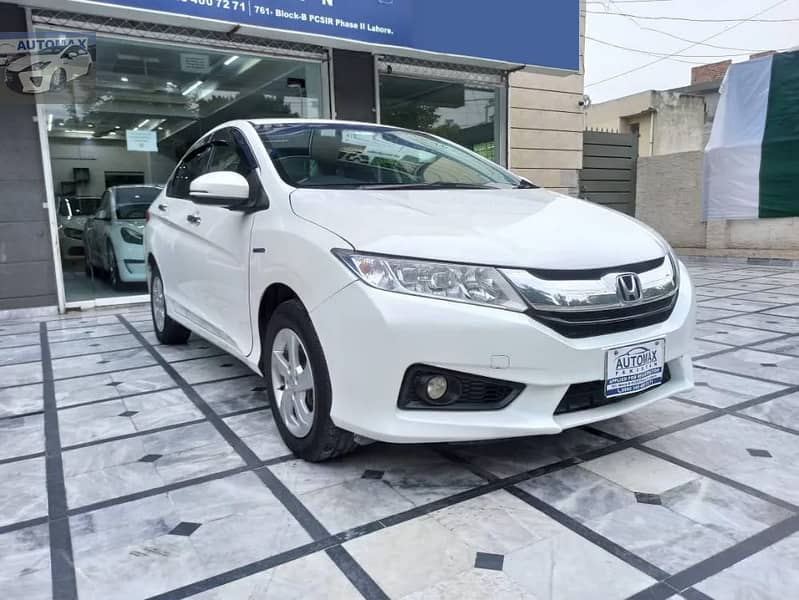 Honda Grace Hybrid 2014 1