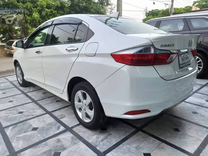 Honda Grace Hybrid 2014 5