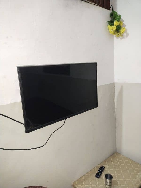 Television China 32inch smart 0