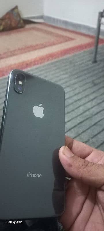 I phone x 256 gb face I'd ok very good condition 3