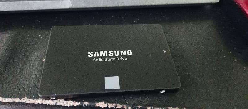 Samsung 860 EVO 2 TB SSD 1