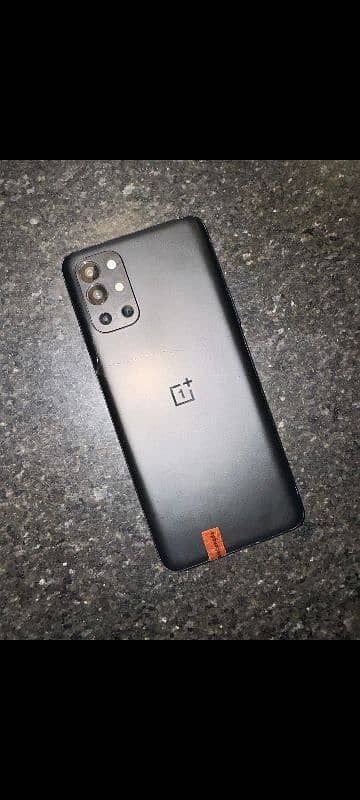 OnePlus 9R 5