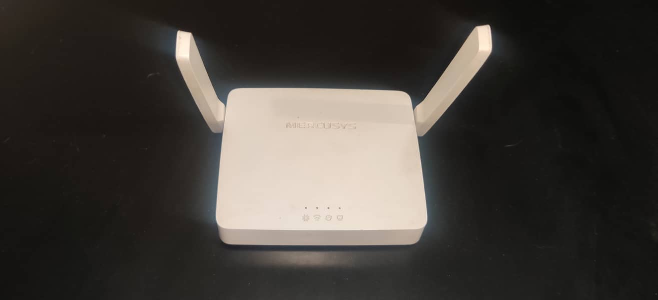 Mercusys 300Mbps Multi-Mode Wireless N Router. 8