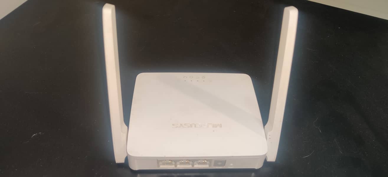 Mercusys 300Mbps Multi-Mode Wireless N Router. 9