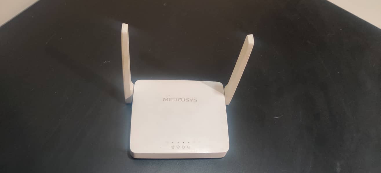 Mercusys 300Mbps Multi-Mode Wireless N Router. 10