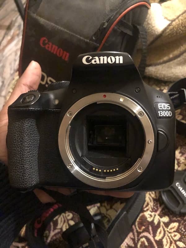 Canon 1300D DSLR with 18-55mm AF Lens & Yongnuo 50mm AF Lens 0