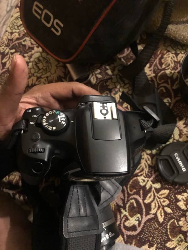 Canon 1300D DSLR with 18-55mm AF Lens & Yongnuo 50mm AF Lens 4