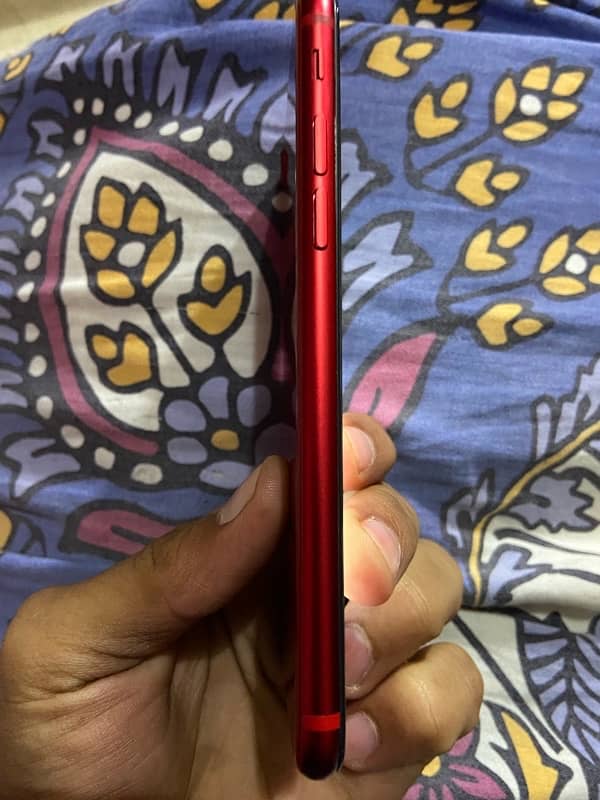 I phone 8 all ok red colour 64 gb 4