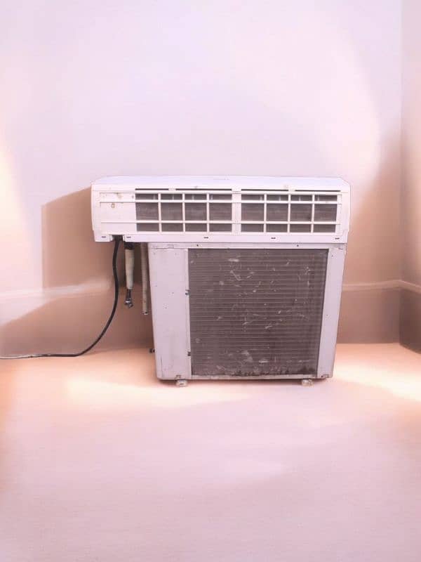 2 Ton Haier Split Ac ( Non Inverter) Gas locked 3