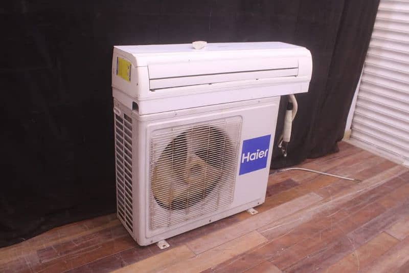 2 Ton Haier Split Ac ( Non Inverter) Gas locked 8