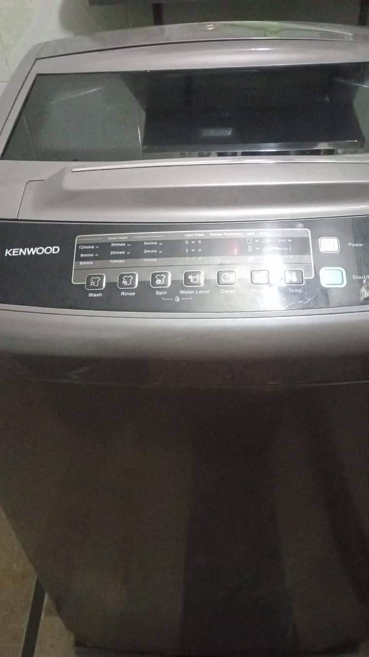 Kenwood machine 10 kg Aone condition 4