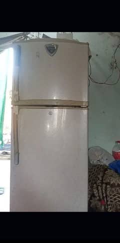 Medium refrigerator. Model : Waves cool bank