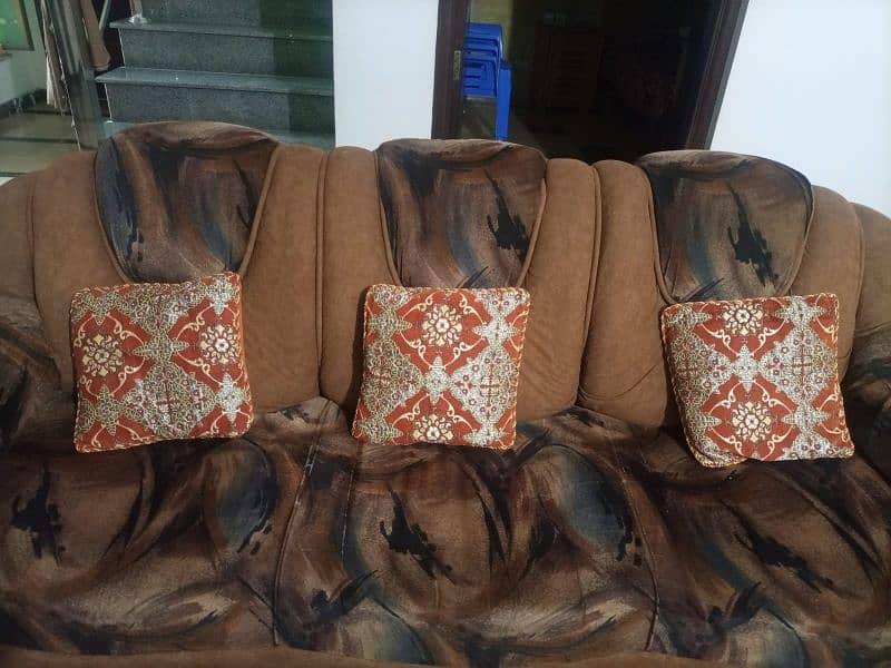 5 seater sofa 0