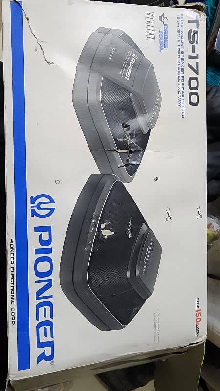 Pioneer TS 1700 Car Speakers 3