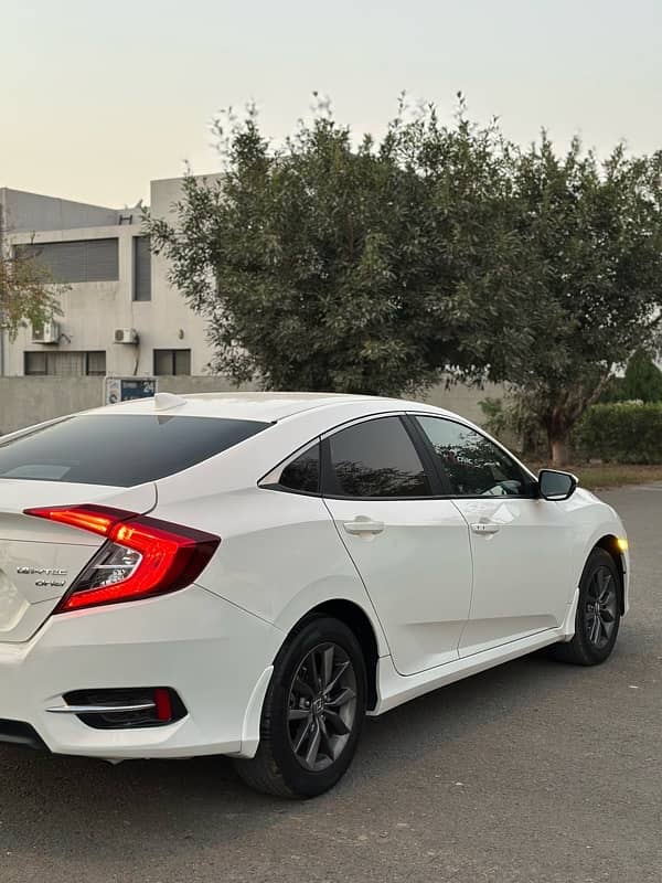 Honda Civic Oriel 2021 4