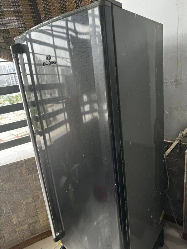 dawlance vertical freezer 1