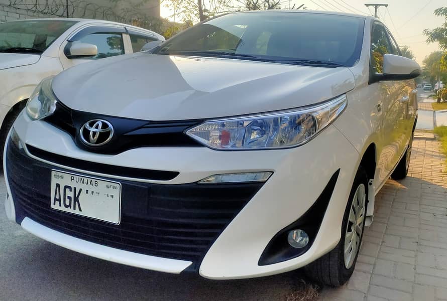 Toyota Yaris 2022 GLI MT for sale 3