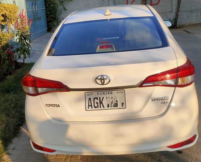 Toyota Yaris 2022 GLI MT for sale 5