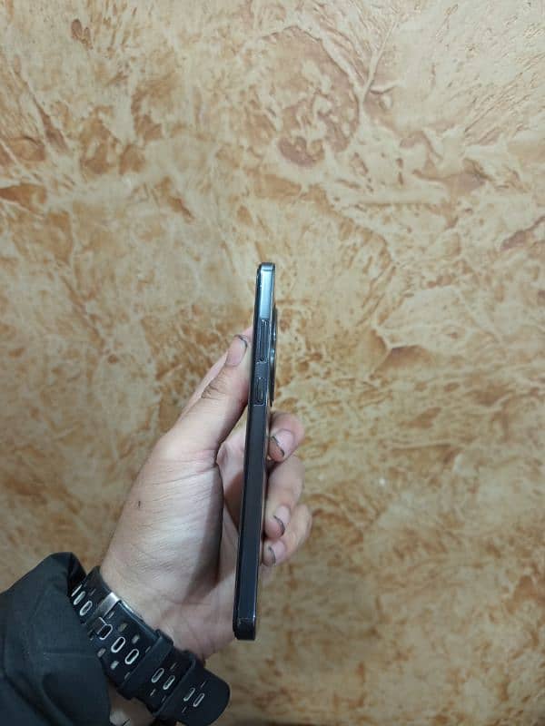 Oppo Reno 12 F 4