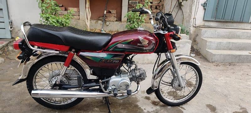 Honda cd 70 in mint condition 1