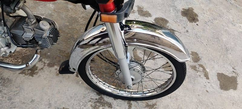 Honda cd 70 in mint condition 3