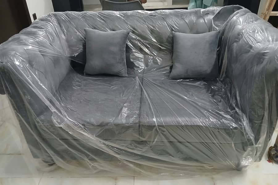 2 seater Chester sofa 0