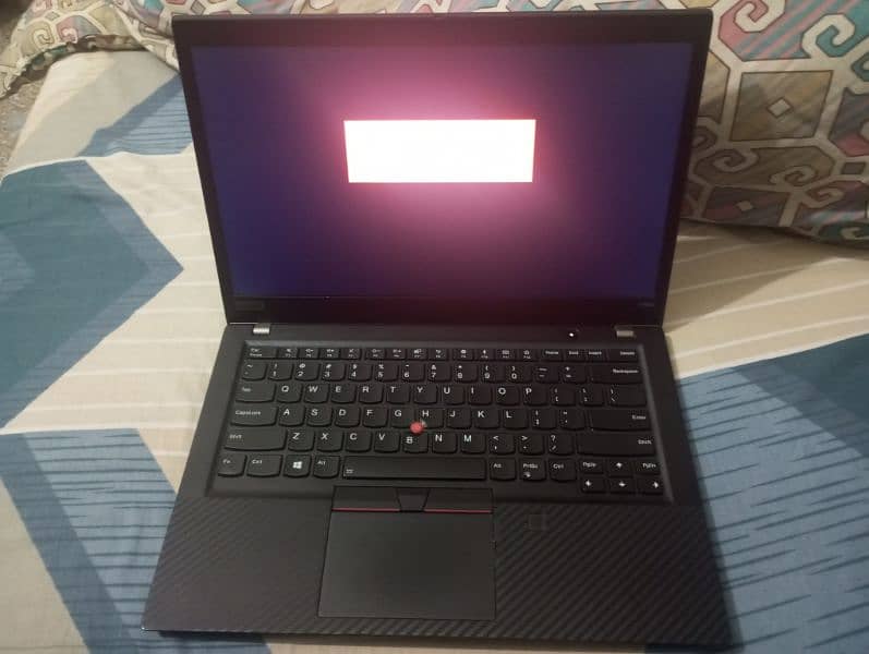 Lenovo ThinkPad T490s 9