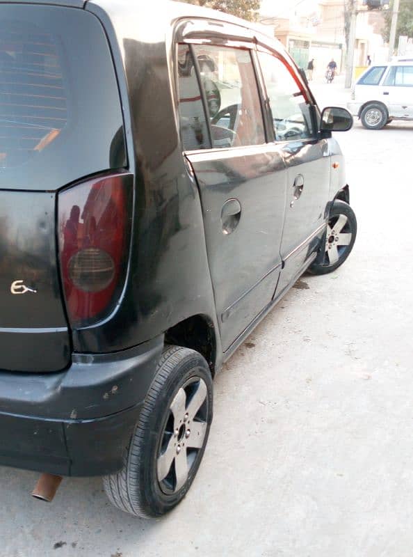 Hyundai Santro 2007 family used 7