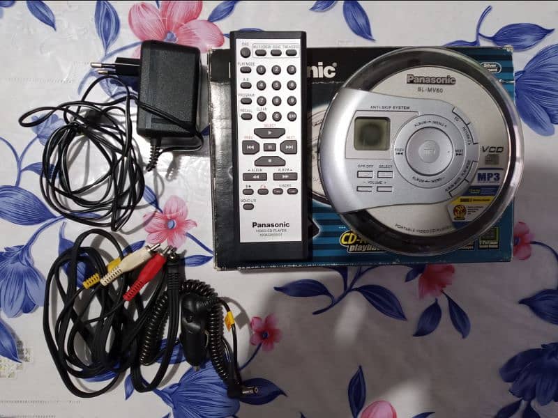 PANASONIC PORTABE MP3 / VCD PLAYER 0